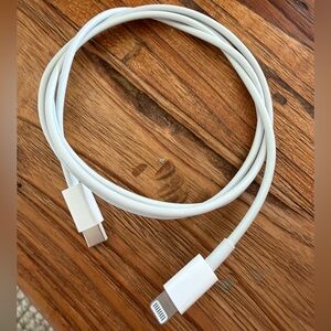 USB-C to Lightning Adapter Cable 3’ 36”